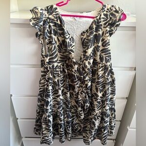 Hayden of Los Angeles Large black and Cream floral dress